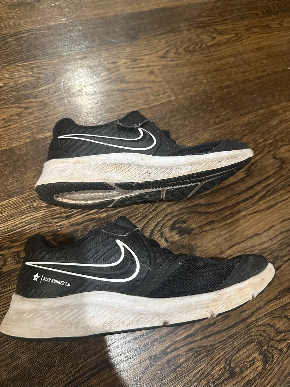 Nike Kids Black and White Hook-and-Loop Athletic Sneakers